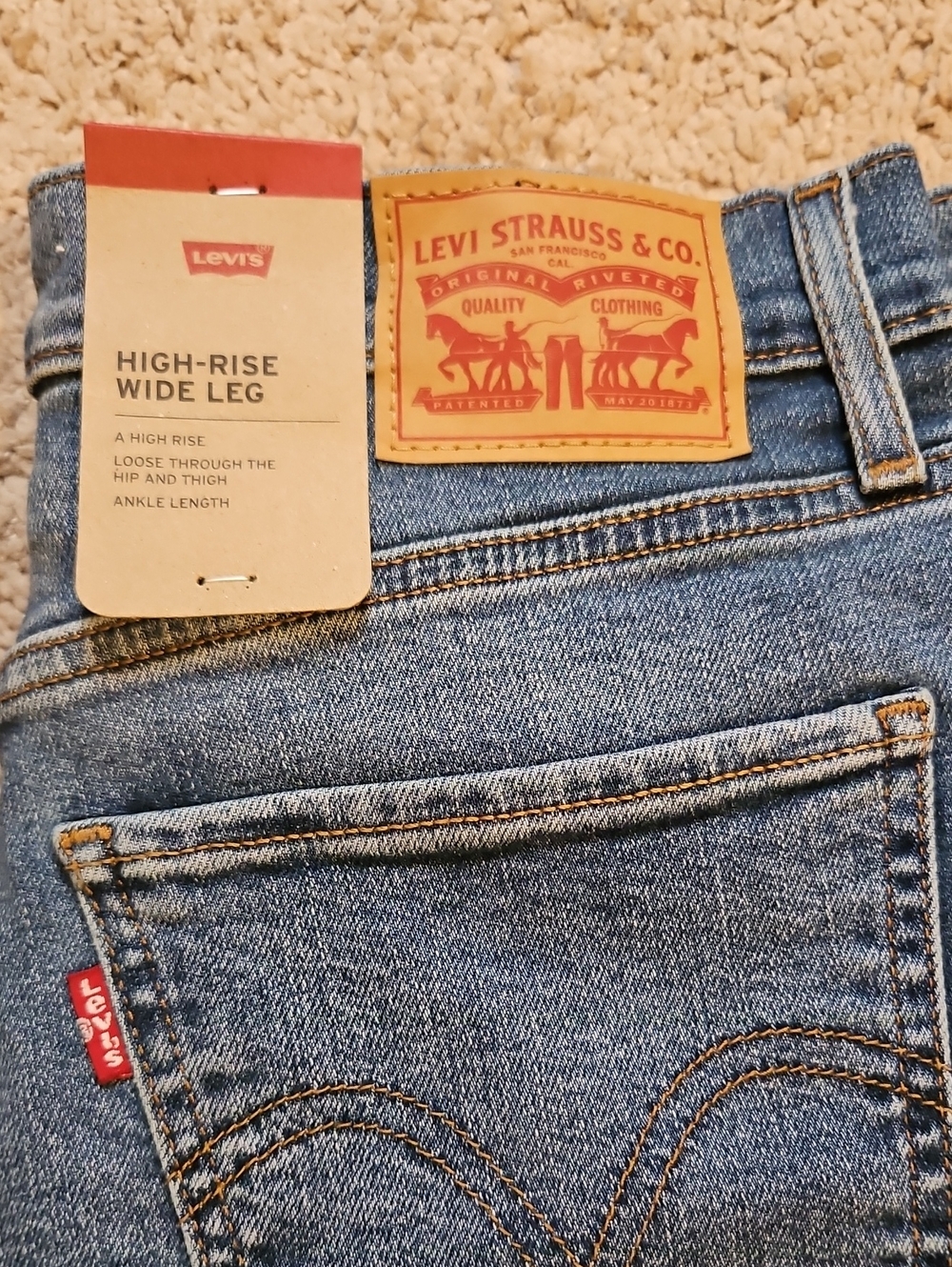 NEW! Levi's Women's High Rise Wide Leg Jeans Size 6 - Picture 8 of 10